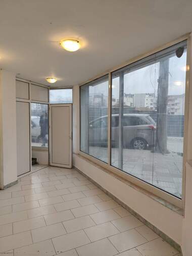 Miete - Büro/Laden/Schönheitssalon/Zahnarztbüro in Kameniza 2,  Plowdiw