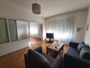 Închiriere - Apartament în Uceiliștini,  Haskovo