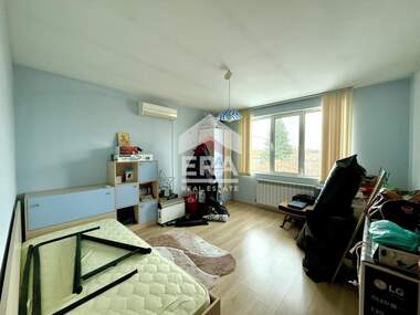 Verkauf - Etage von Haus in Parwomayzi,  Weliko Tarnowo