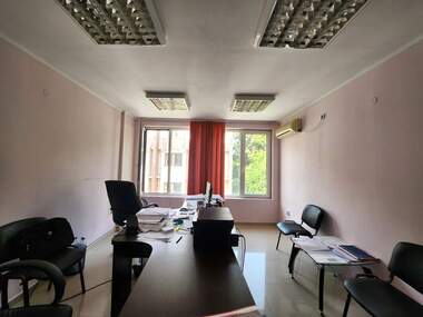 Vânzare - Cabinet de stomatologie/Birou/Salon de frumusețe în Idealen țentăr,  Pazardjik