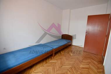 Închiriere - Apartament în Ceaîka,  Varna