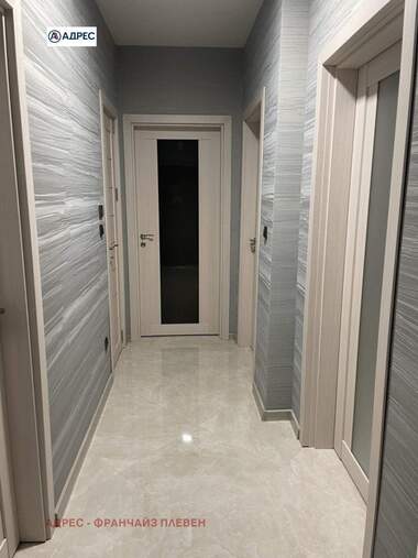 Închiriere - Apartament în Ideal City Center,  Pleven