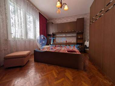 Vânzare - Etaj din casă în Pavlikeni,  Veliko Tărnovo