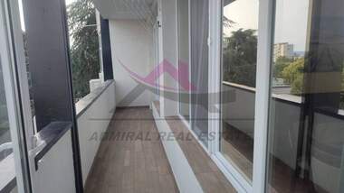 Închiriere - Apartament în Ceaîka,  Varna
