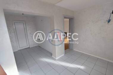 Vânzare - Apartament în Vinița,  Varna