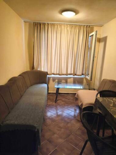 Închiriere - Apartament în Hristo Smirnenski,  Plovdiv