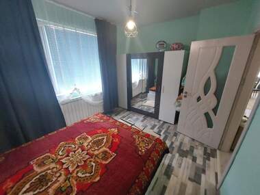 Verkauf - Etage von Haus in Waroscha,  Targowishte