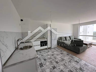 Verkauf - Wohnung in Mladost 1,  Warna