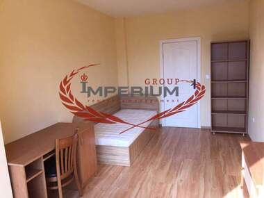 Închiriere - Apartament în Văzrajdane 1,  Varna