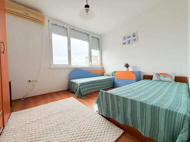 Închiriere - Apartament în Lazur,  Burgas