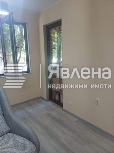 For sale - Apartment in Vazrajdane,  Burgas