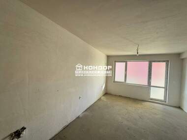 Vânzare - Apartament în Hristo Smirnenski,  Plovdiv