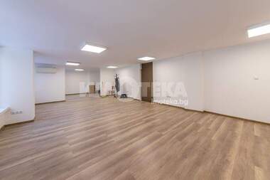 Продажба - Офис в Център,  Варна