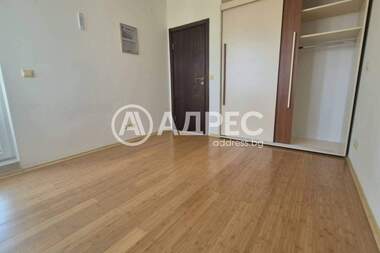 Închiriere - Apartament în Simeonovo,  Sofia