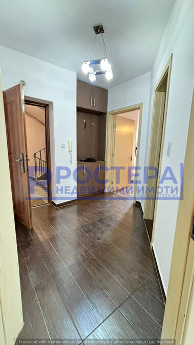 Продажба - Апартамент в Изток,  Търговище