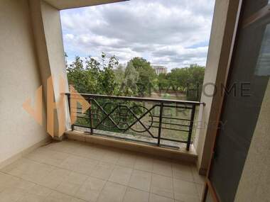 Vânzare - Apartament în Balceik,  Dobrice