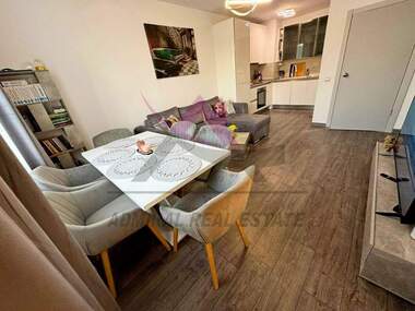 Închiriere - Apartament în Sfinții Constantin și Elena,  Varna