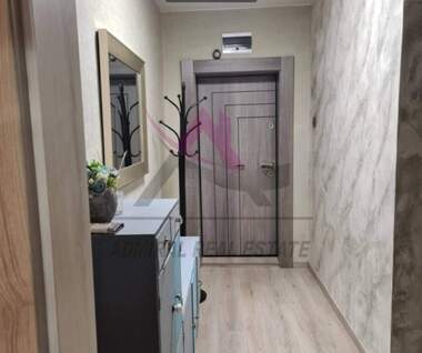 Închiriere - Apartament în Ceaîka,  Varna