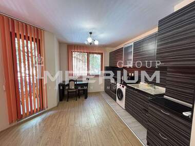 Închiriere - Apartament în Liatno kino Trakia,  Varna