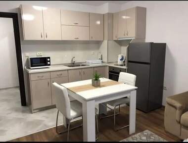 Miete - Wohnung in Mladejki halm,  Plowdiw
