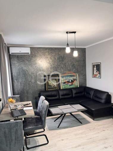 Продажба - Апартамент в Център,  Варна