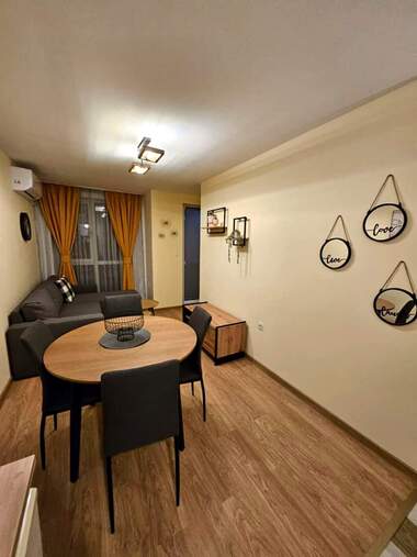 Miete - Wohnung in Mladejki halm,  Plowdiw