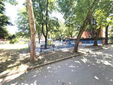 Продажба - Апартамент в Здравец,  Русе
