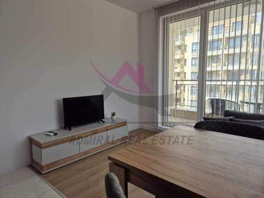 Închiriere - Apartament în Văzrajdane 1,  Varna