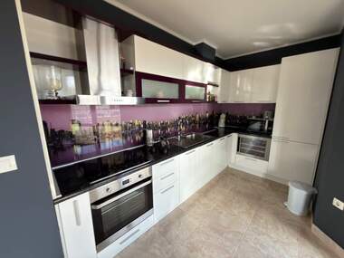 Vânzare - Apartament în Nesebăr,  Burgas