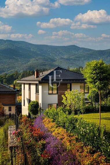 Vânzare - Casă în Sofia Village,  Sofia