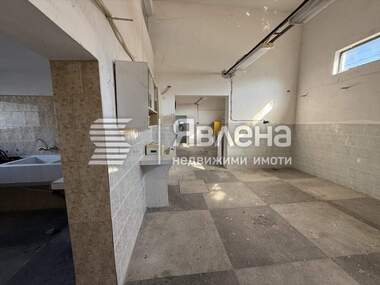 Продажба - Сграда във Врачеш,  София Област