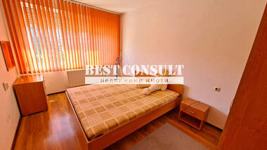 Închiriere - Apartament în Văzrajdane,  Ruse