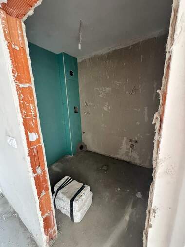 Vânzare - Apartament în Iujen,  Plovdiv