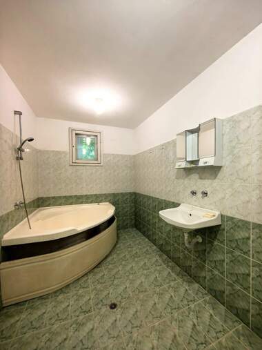 For rent - House in Sredna kula,  Ruse