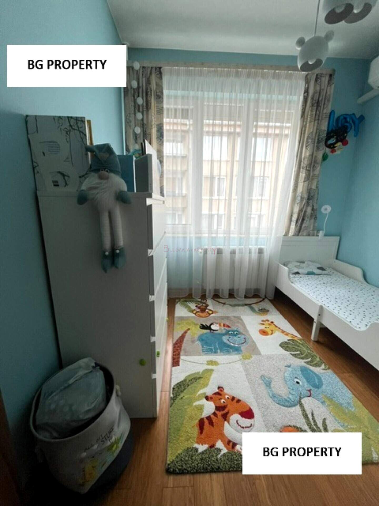 Cu trei camere Apartament în Center, Sofia – fotografia 6