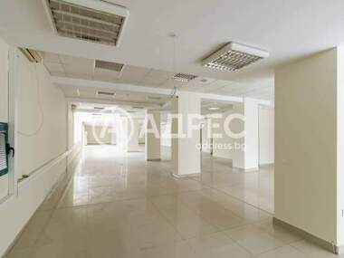 For rent - Store in Center,  Varna