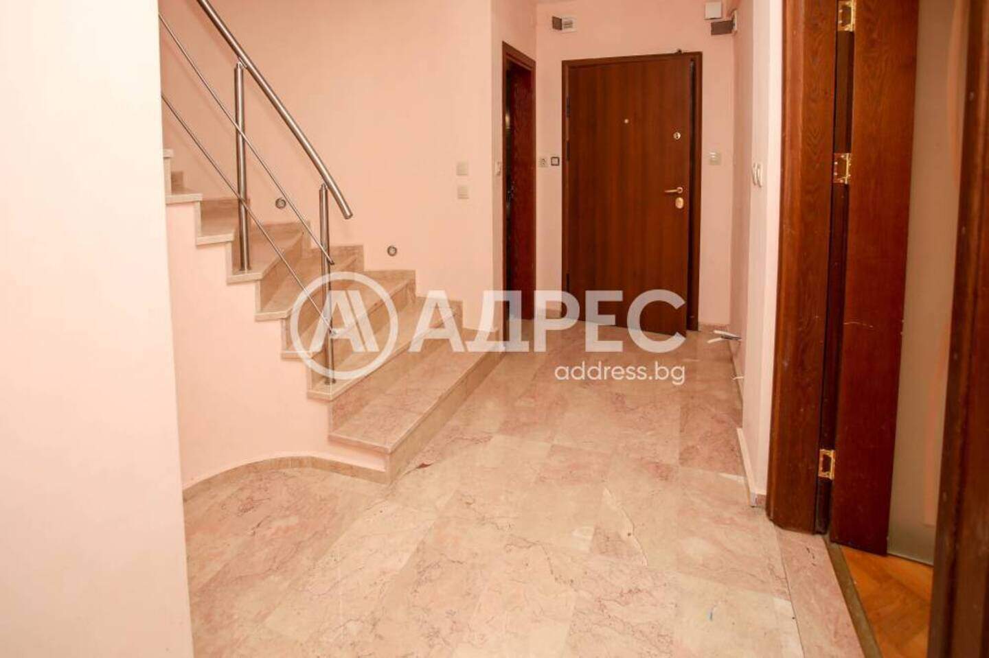 House in Ivaniane, Sofia – photo 4