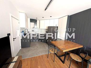 Închiriere - Apartament în Center,  Varna