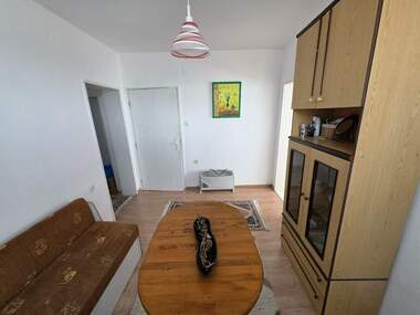 Verkauf - Etage von Haus in Lowez,  Targowishte
