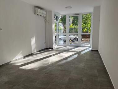 For rent - Store/Office/Storage/Beauty saloon/Dental office in Okrajna bolnica - Generali,  Varna