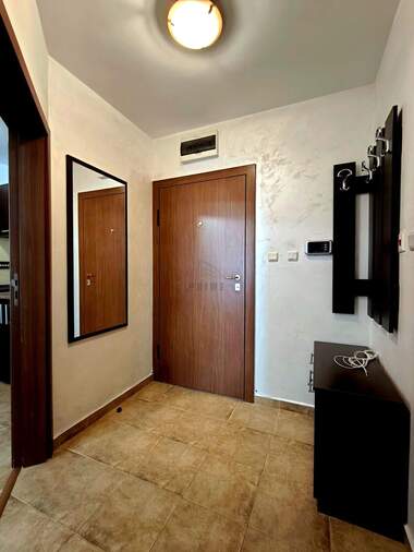 Închiriere - Apartament în Lazur,  Burgas