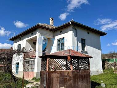 Продажба - Къща в Долна Липница,  Велико Търново