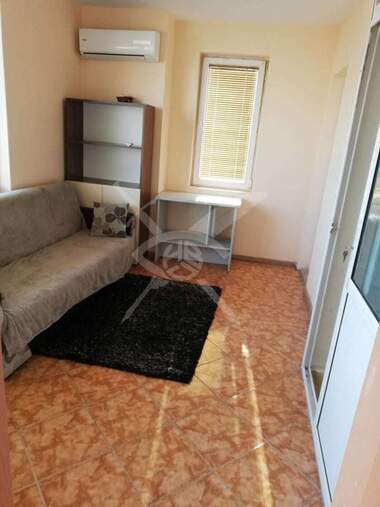 Închiriere - Apartament în Hristo Smirnenski,  Plovdiv