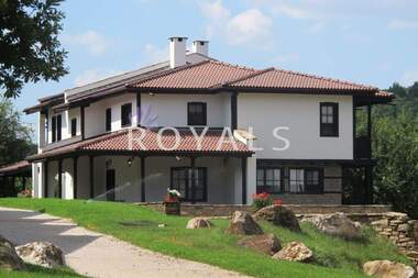 For sale - House in Gesha,  Gabrovo