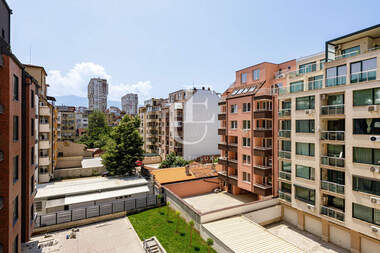 Продажа - Квартира в Център,  София