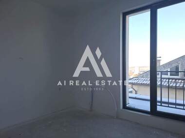Продажба - Апартамент в Широк Център,  Плевен