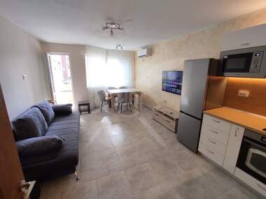 For sale - Apartment in Kiuchuk Parij,  Plovdiv