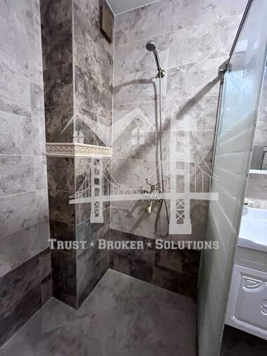 Vânzare - Apartament în Mladost-2,  Sofia