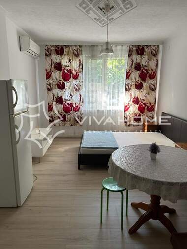 For sale - Apartment in Kolhozen pazar,  Varna