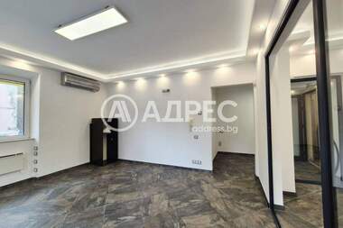 Ενοίκιο - Γραφείο σε Център,  Варна